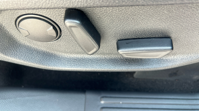 Ford Ranger Petrol Pick Up D/Cab Wildtrak 2.3 EB PHEV 281 Auto [NI] - Image 40